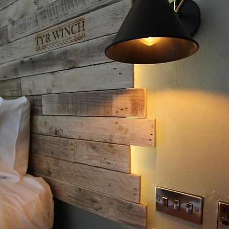 Tyr Winch Hotel Cardiff Kültér fotó