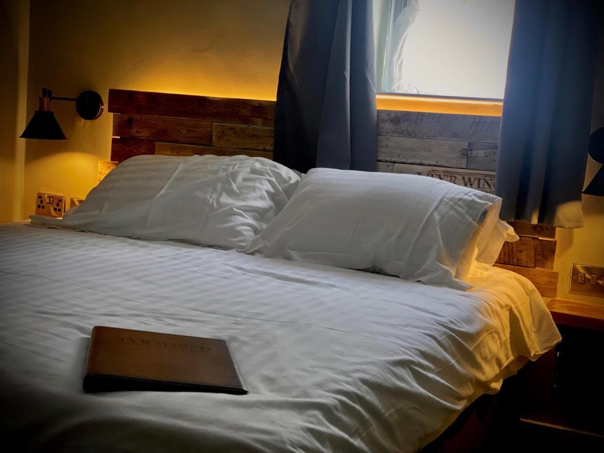 Tyr Winch Hotel Cardiff Kültér fotó